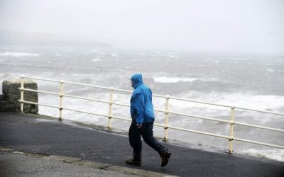 Huracán Ophelia deja sin luz a Irlanda y Reino Unido