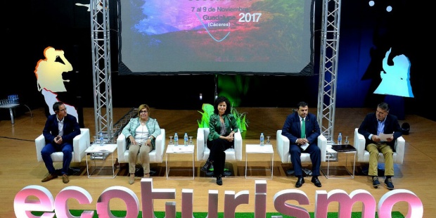 Las administraciones apuntan al ecoturismo como revulsivo del mundo rural