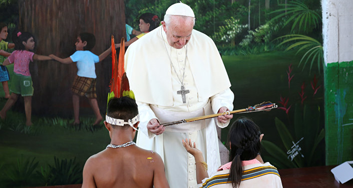 El Papa Francisco reivindicó el valor cultural de la Amazonía en Perú