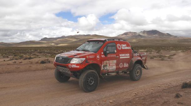 Un piloto lituano fomenta el uso de la energía solar en el Dakar