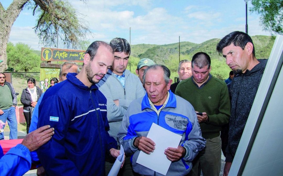 San Luis: Heladeras solares para familias de Bajo de Véliz