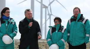 Macri estimó que en 2025 se podría cubrir con energía renovable el 20 % de la demanda
