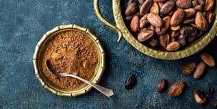 Agricultores en Ghana intentan impulsar una producción de cacao debilitada