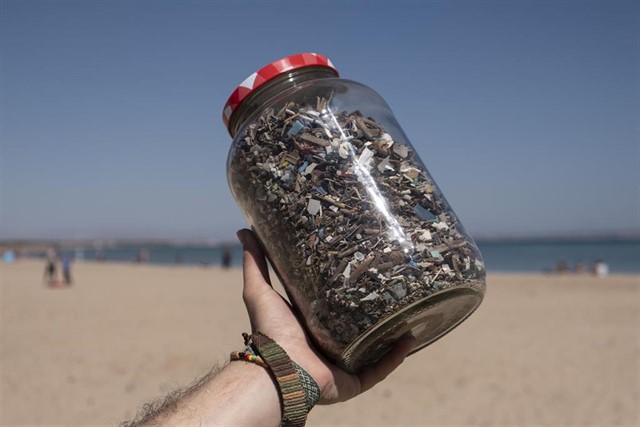 Ecologistas en Guardamar luchan contra la contaminación