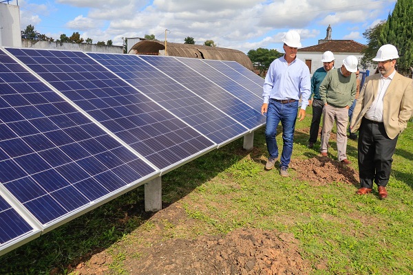 Avanza la obra del parque solar municipal ubicado en Obras Sanitarias de Gualeguaychú