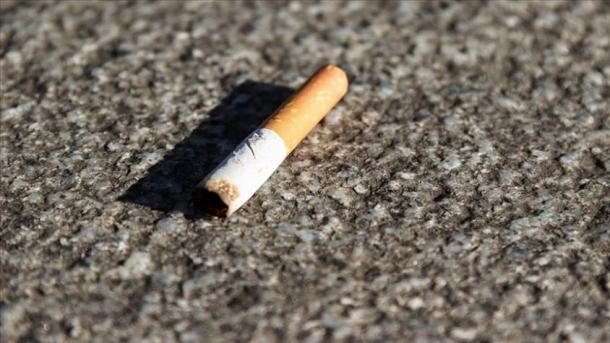 Portugal multará a quienes tiren cigarrillos al suelo