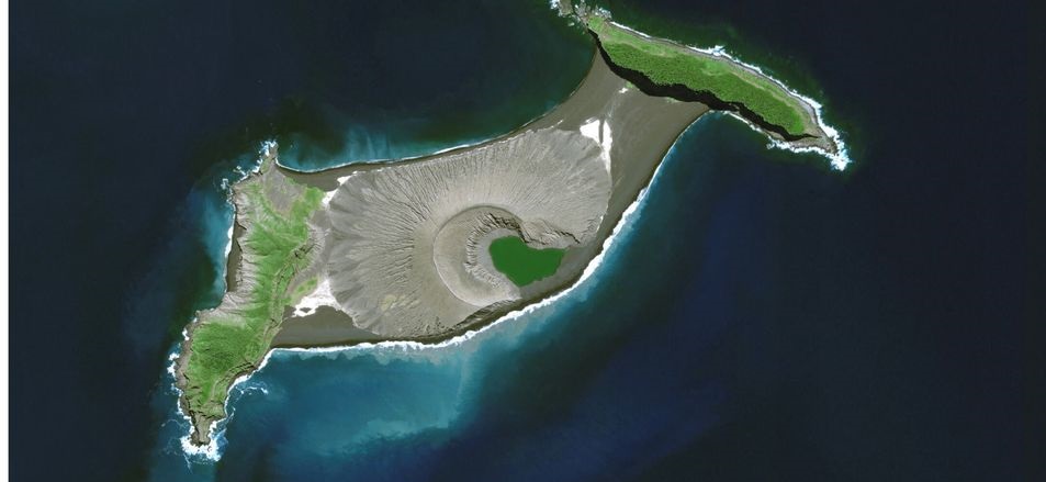 Desaparece el volcán de Tonga