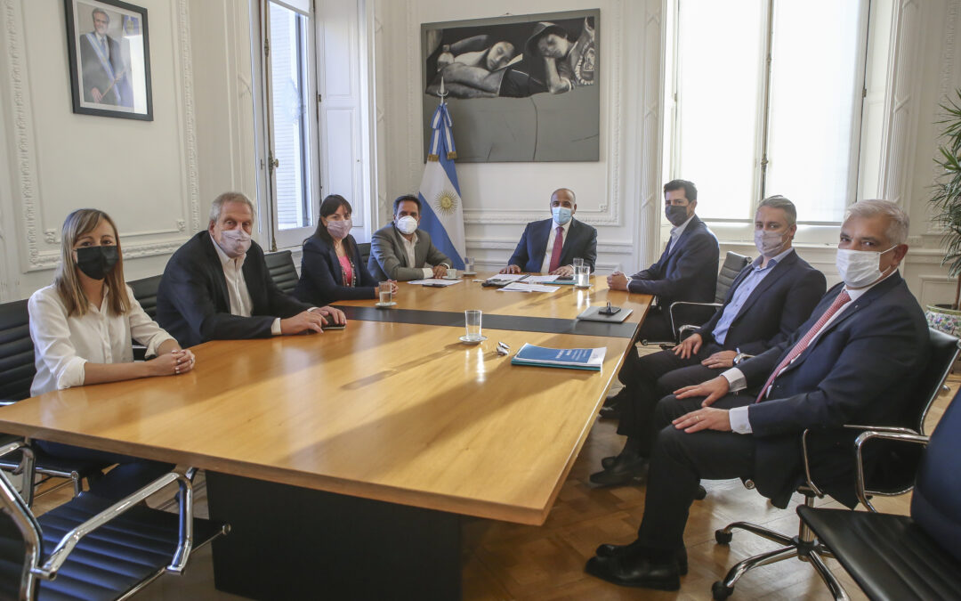 Juan Manzur supervisó los avances del Plan Nacional de Forestación