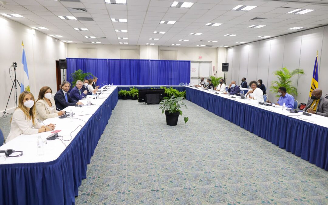 Barbados: Cabandié profundiza en la agenda regional de cambio climático