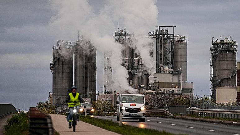 Unión Europea: Buscan prohibir miles de químicos potencialmente peligrosos