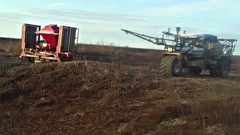 Denuncian ingreso de maquinaria en humedales incendiados