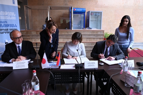 Ministro de Ambiente de Armenia trabaja junto al embajador de Japón