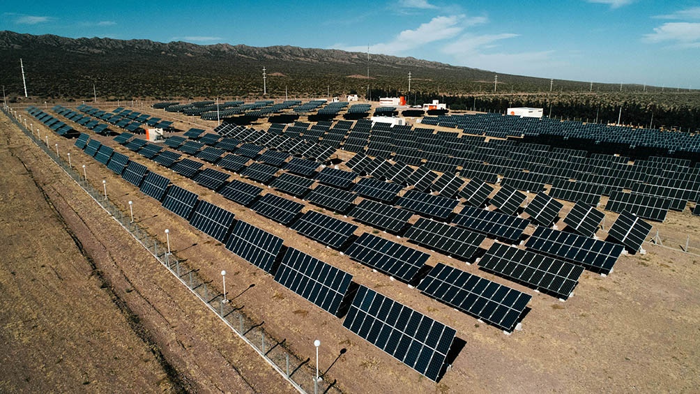 Anuncian la construcción del parque de energía solar en San Juan