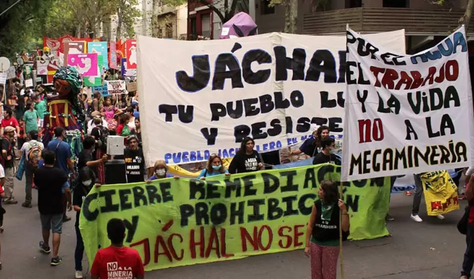 Exigen justicia por un derrame en San Juan