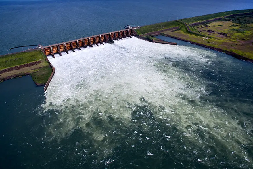 Argentina acusa a Paraguay de abrir las compuertas de Yacyretá y afectar la generación de energía