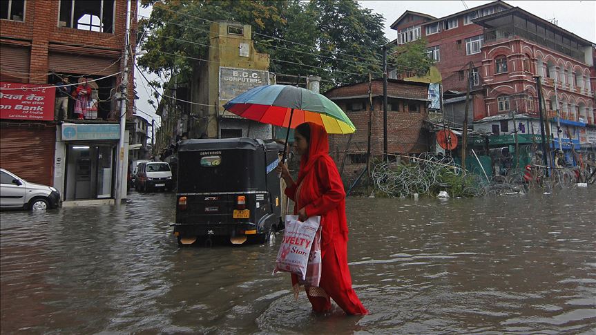 Tras lluvias torrenciales, 10 muertos y 12 mil evacuados en la India