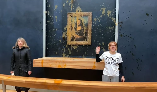 Las activistas mancharon con sopa el cuadro de La Gioconda en el Louvre.