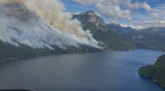 Mejora la situación de los incendios en Río Negro