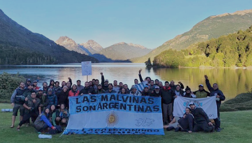 Proteccionistas vuelven a marchar hacia Lago Escondido