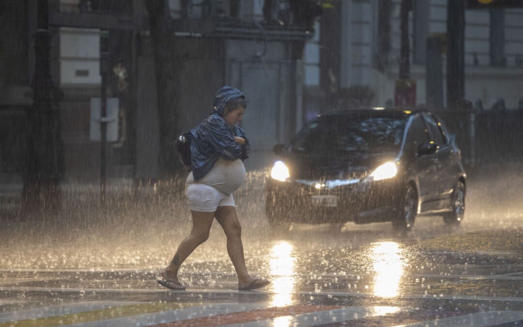 Las precipitaciones casi triplican el promedio mensual en CABA