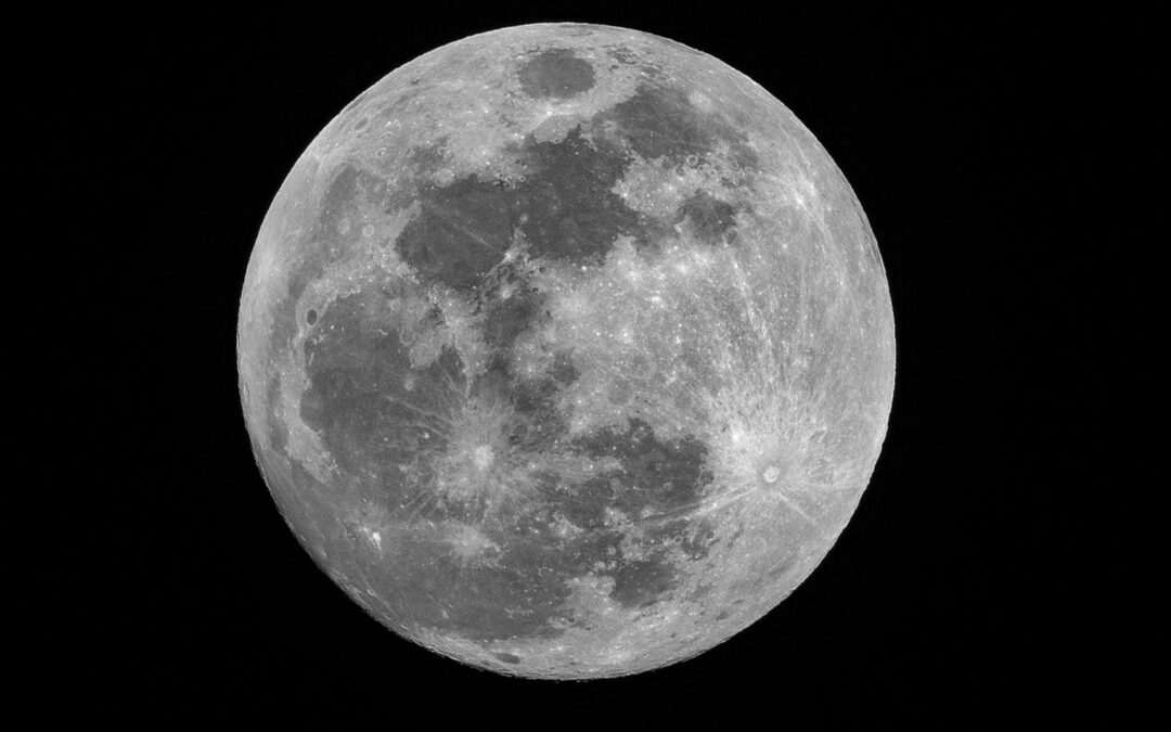 Astrónomos exigen proteger la Luna
