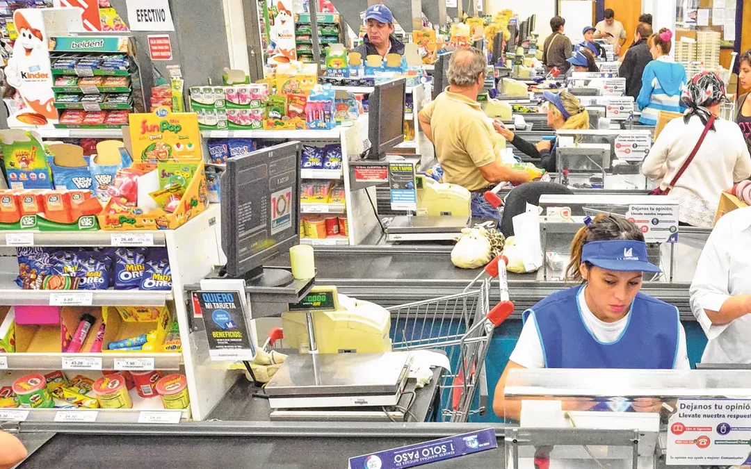 Un proyecto de ley busca prohibir que supermercados y farmacias exhiban golosinas
