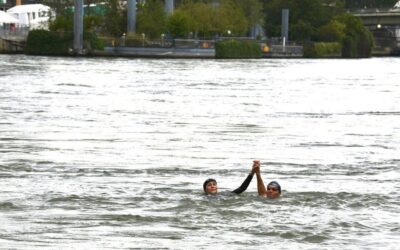 Ministra francesa se lanza al río Sena, pero ¿para qué?