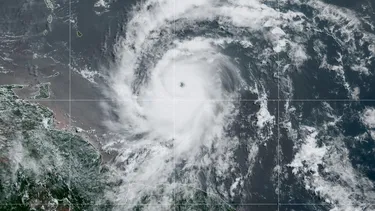 El huracán Beryl se aproxima a las costas de México reducido a categoría 3.