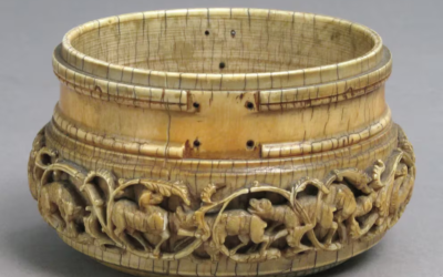 Arqueólogos encontraron un cofre misterioso, ¿de qué se trata?