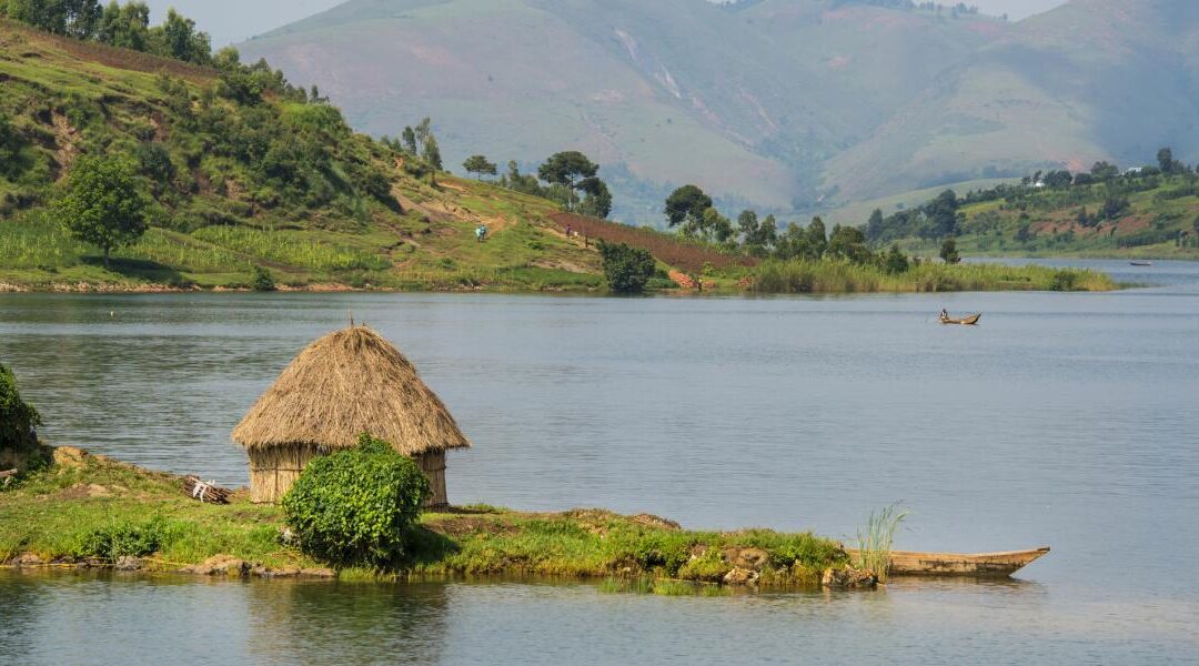 Pese a su inusual belleza, el lago Kivu representa una amenaza latente para las poblaciones de Ruanda y el Congo.