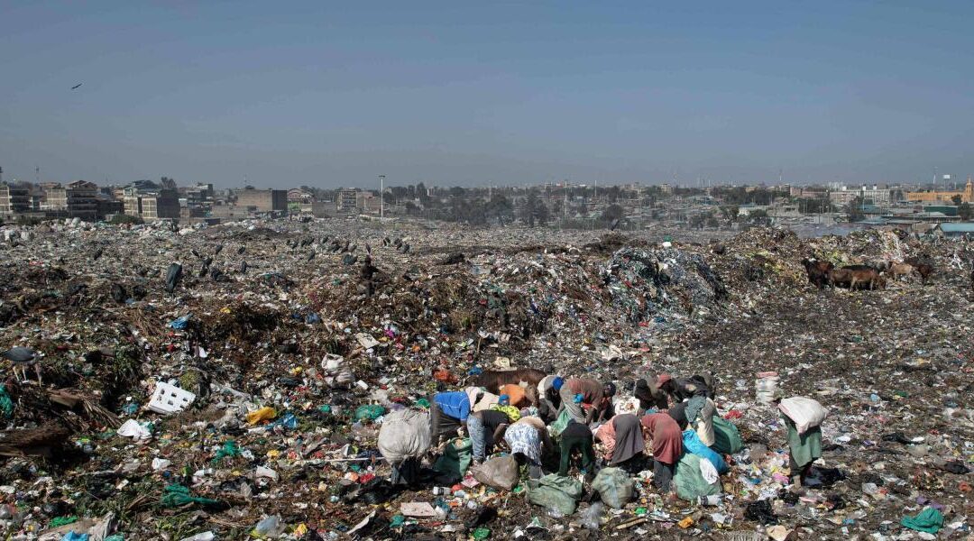 Encuentro global busca lograr tratado contra la contaminación por plástico.