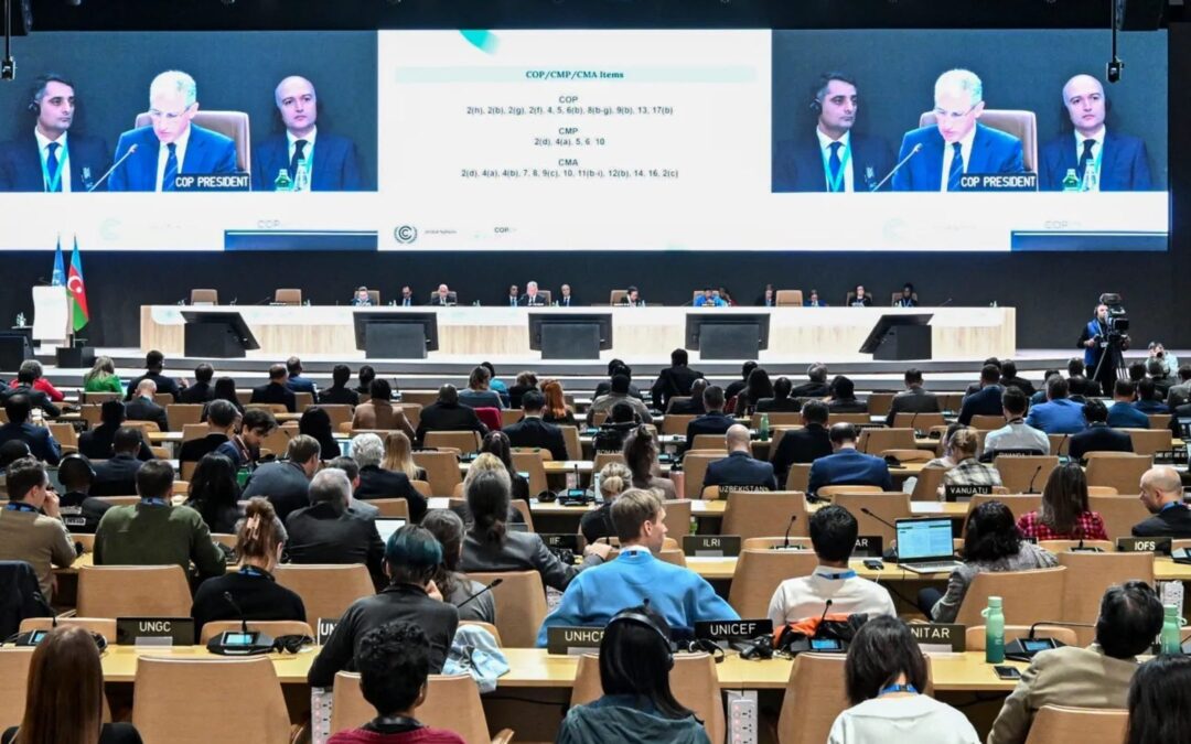 La COP29 acuerda que los países ricos aporten 300 mil millones de dólares anualmente al Sur Global.