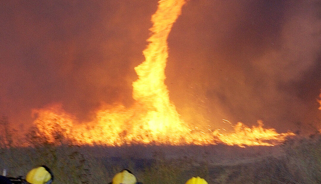 Tornados de fuego: el último fenómeno meteorológico que sacude a California.