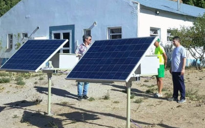 Instalan paneles solares en Chubut