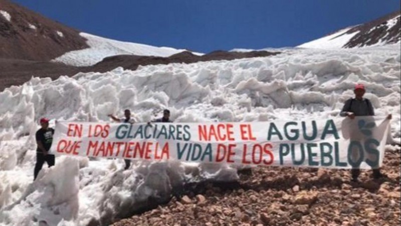 Casi 40 organizaciones ambientales rechazan una posible modificación de la Ley de Glaciares.