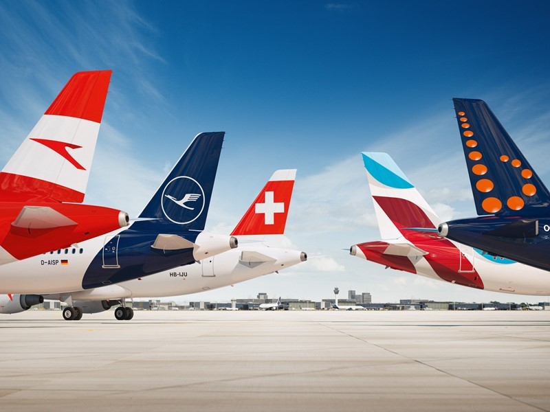Consumidores UE denuncian que continúa el "engaño" del "blanqueo ecológico" de las aerolíneas.