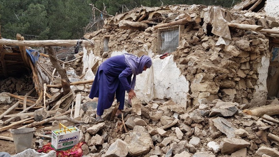 Terremoto en Afganistán mata a 1.000 personas, es el más mortal en décadas.