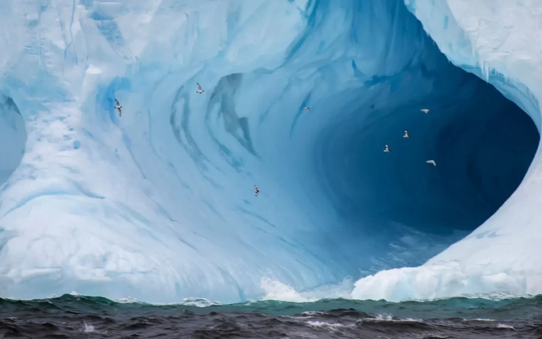 Encuentran un paisaje oculto debajo de las capas de hielo de la Antártida