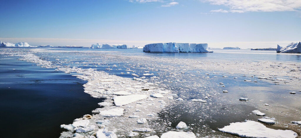 Los ácidos perfluoroalquilados afectan a las aguas de la Antártida.