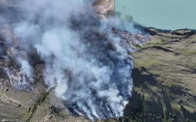 Los mecanismos de defensa contra el fuego trabajan sobre el Parque Nacional Los Glaciares