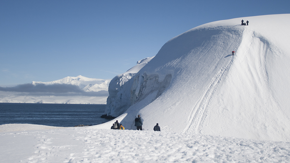 Investigan la base antártica por presunta actividad contaminante