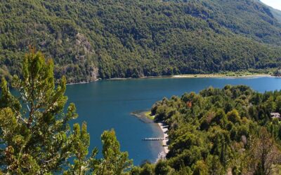 Encuentran dos barcos históricos en el Parque Nacional Los Alerces tras los incendios