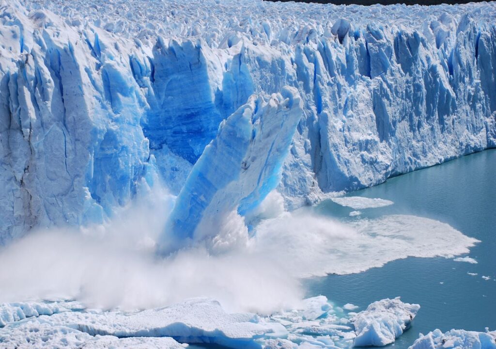 El deshielo de los glaciares podría elevar el nivel del mar aún más de lo previsto.